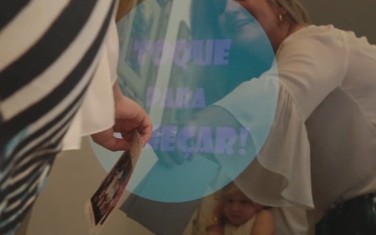 Mirror Self - Espelho Meu que Tira Fotos